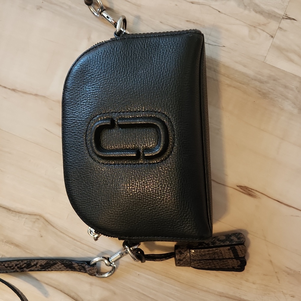 Marc Jacobs Shutter Black Leather crossbody snakeskin strap and tassel